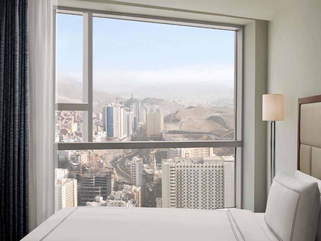 Classic Double Room with City View