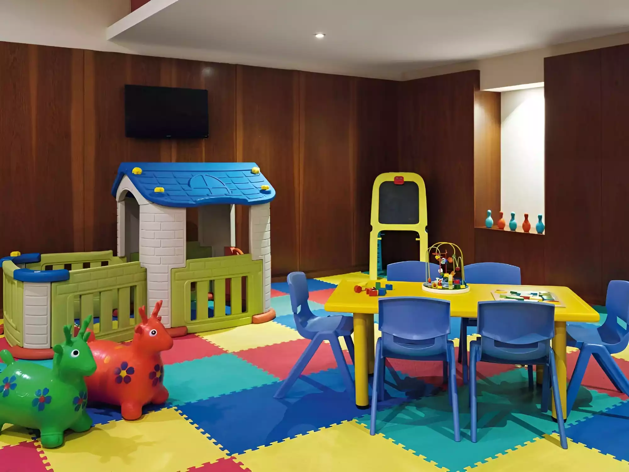 Anwar Al Madinah Movenpick Hotel